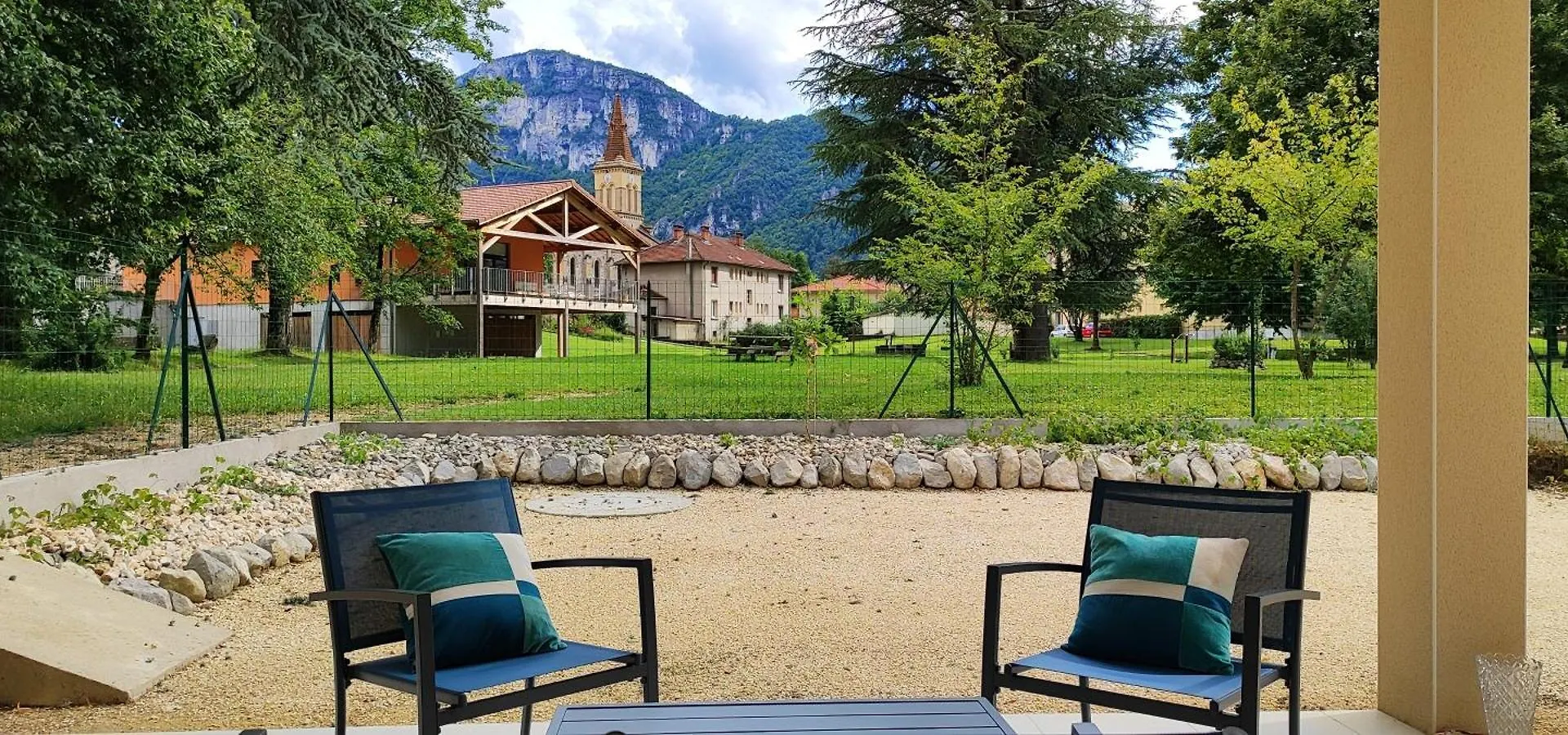 Maison Saint-Laurent-en-Royans Ferienhaus